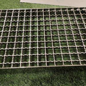 Stainless Steel Channel with Non-Slip Grating