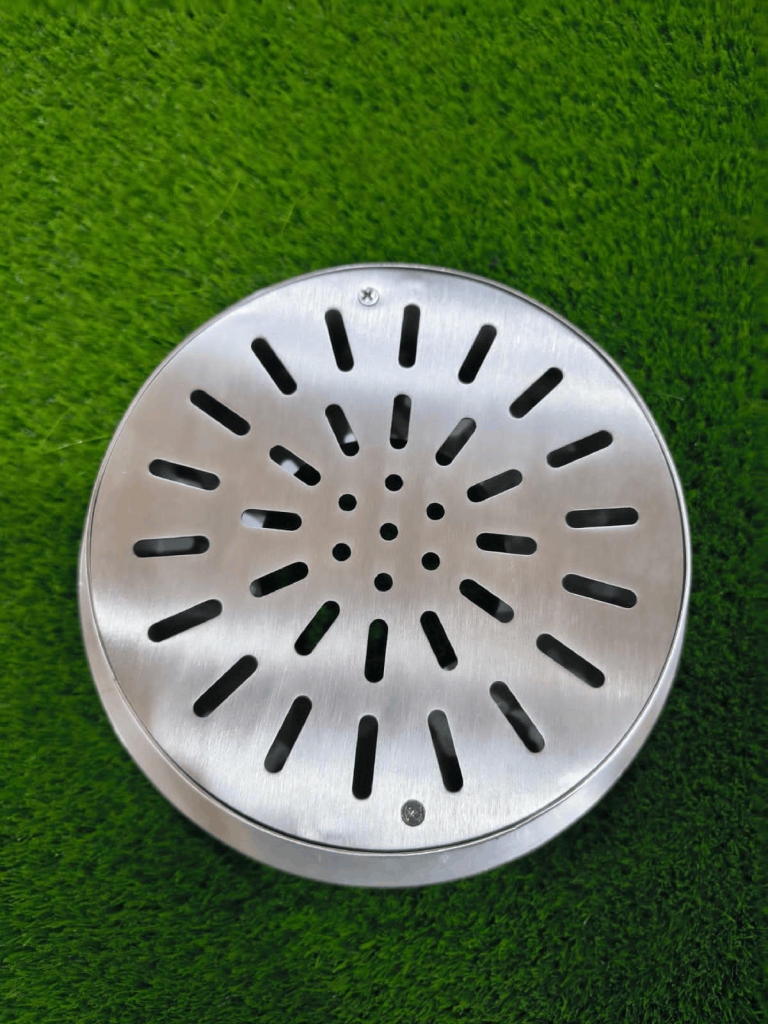 STAINLESS STEEL ROOF DRAIN